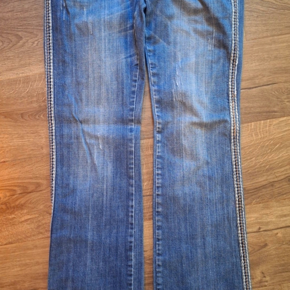 Women's jeans